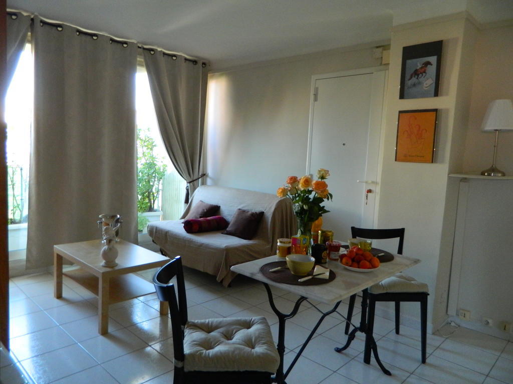 Chambre D'Hote Zen Chez Philippe Marseille Ruang foto
